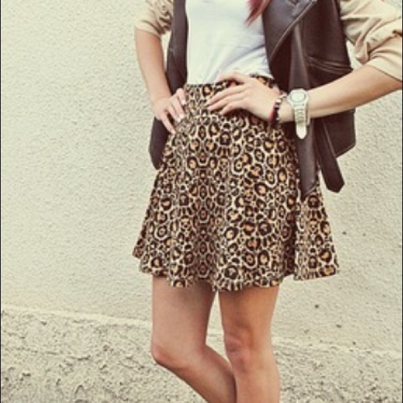 H&M Dresses & Skirts - 🐆Leopard skater skirt🐆